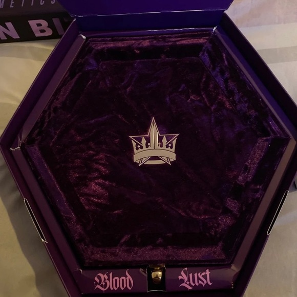 Jeffree Star blood lust pallet liquid lipsticks - Picture 4 of 5